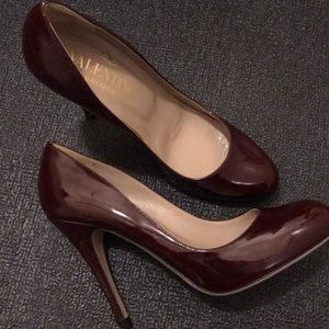 NEVER WORN VALENTINO STILETTOS